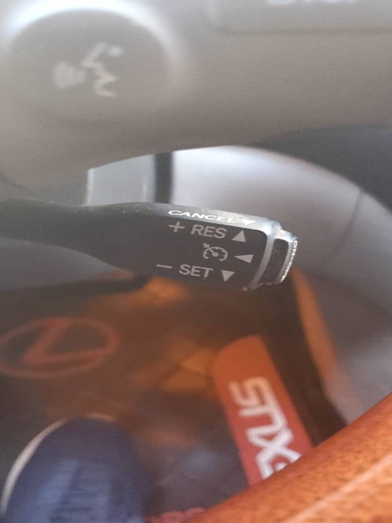 Cruise Control Buttons, Meaning and How to Use it.